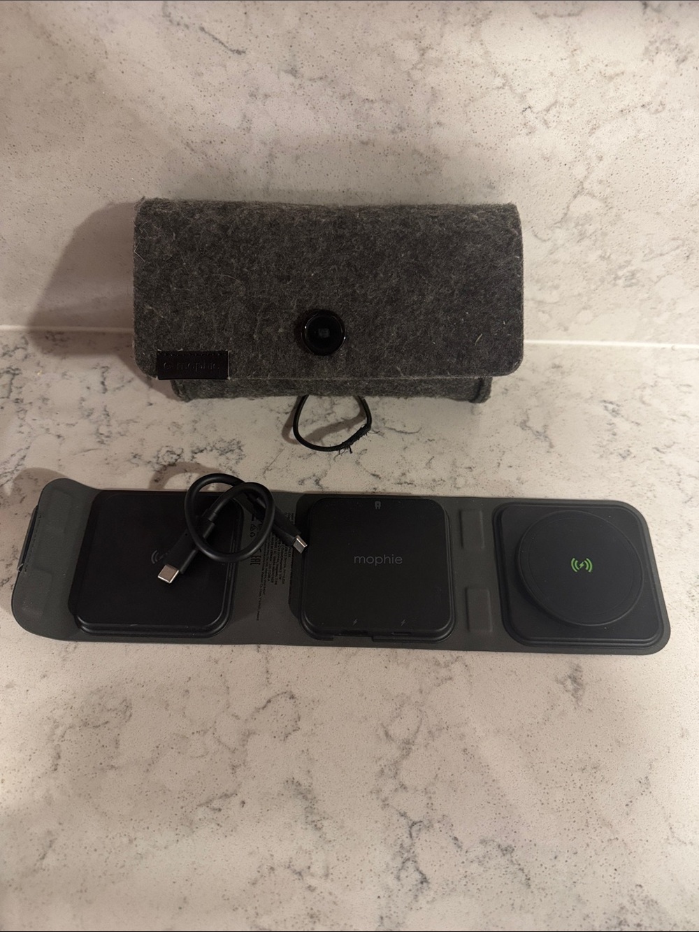 3/$30! 🛍️ mophie 3-in-1 Foldable Wireless Charging Pad Felt Carry Pouch